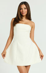 Merjoy Mini Dress - Strapless Tulip Hem Dress in White