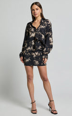 Romain Top - Long Sleeve Oversized Printed Shirt in Black Tie Dye