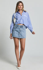 Zoya Shirt - Cropped Long Sleeve Button Up Shirt in Navy/White Stripe
