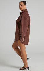 Janaya Mini Dress - Long Sleeve Shirt Dress in Chocolate