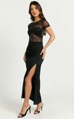 Jonna Midi Dress - Short Sleeve Boat Neck Lace Midi Dress in Black